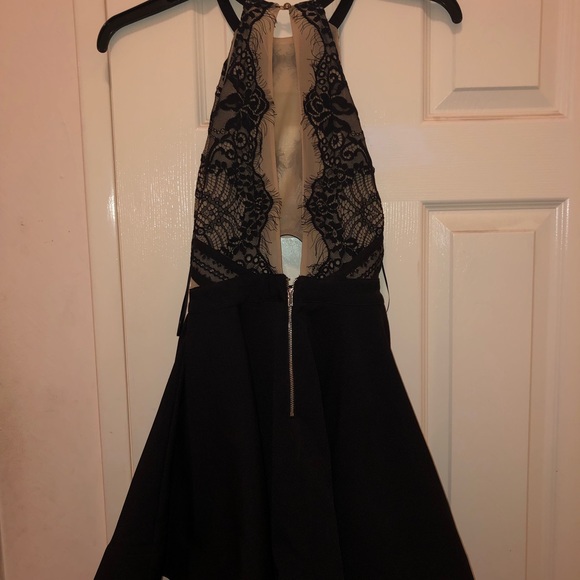 ❣️HOST PICK❣️ Cute homecoming dress! - Picture 4 of 5